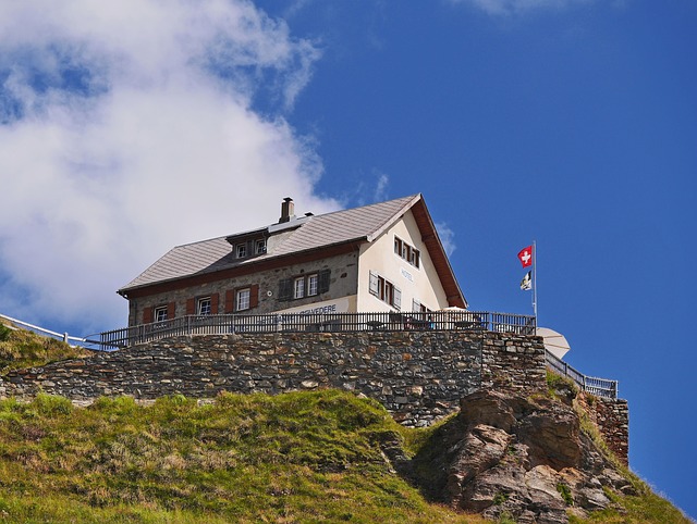 与当地建筑